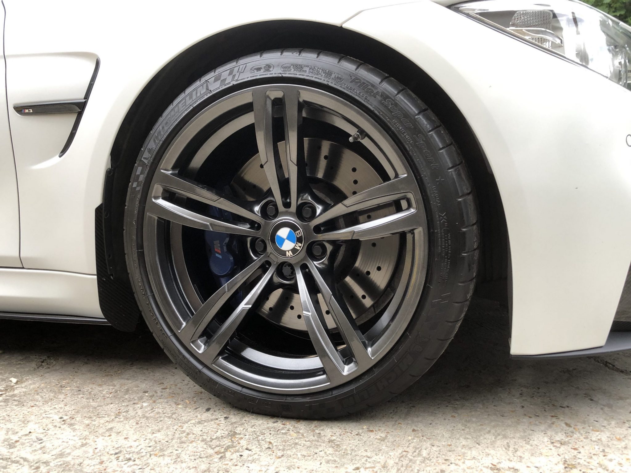 Alloy Wheel Powder Coating & Diamond Cutting Staines | Wheel Fix